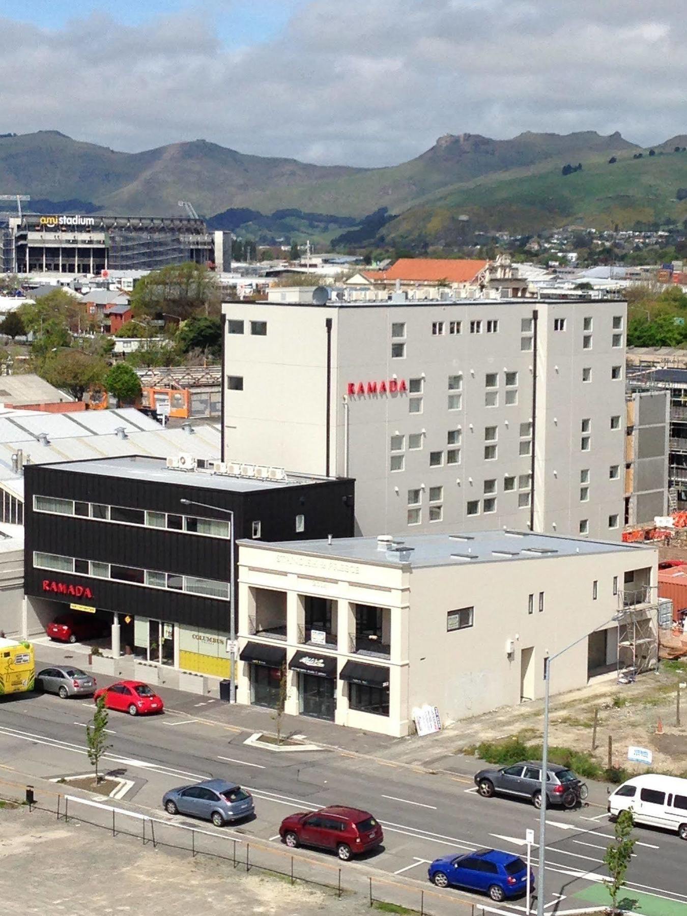 Ramada Suites By Wyndham Christchurch City Exterior foto